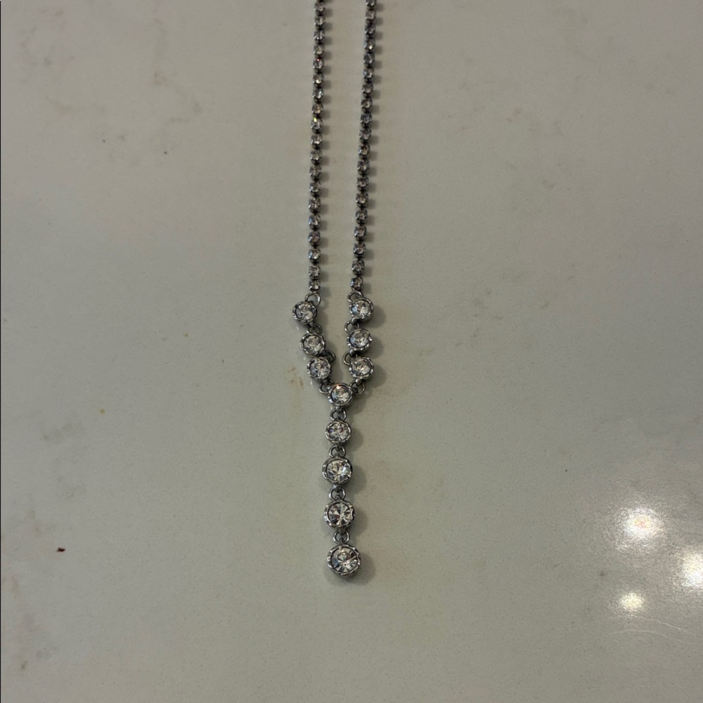 Dazzling Silver Necklace with Crystal Drops